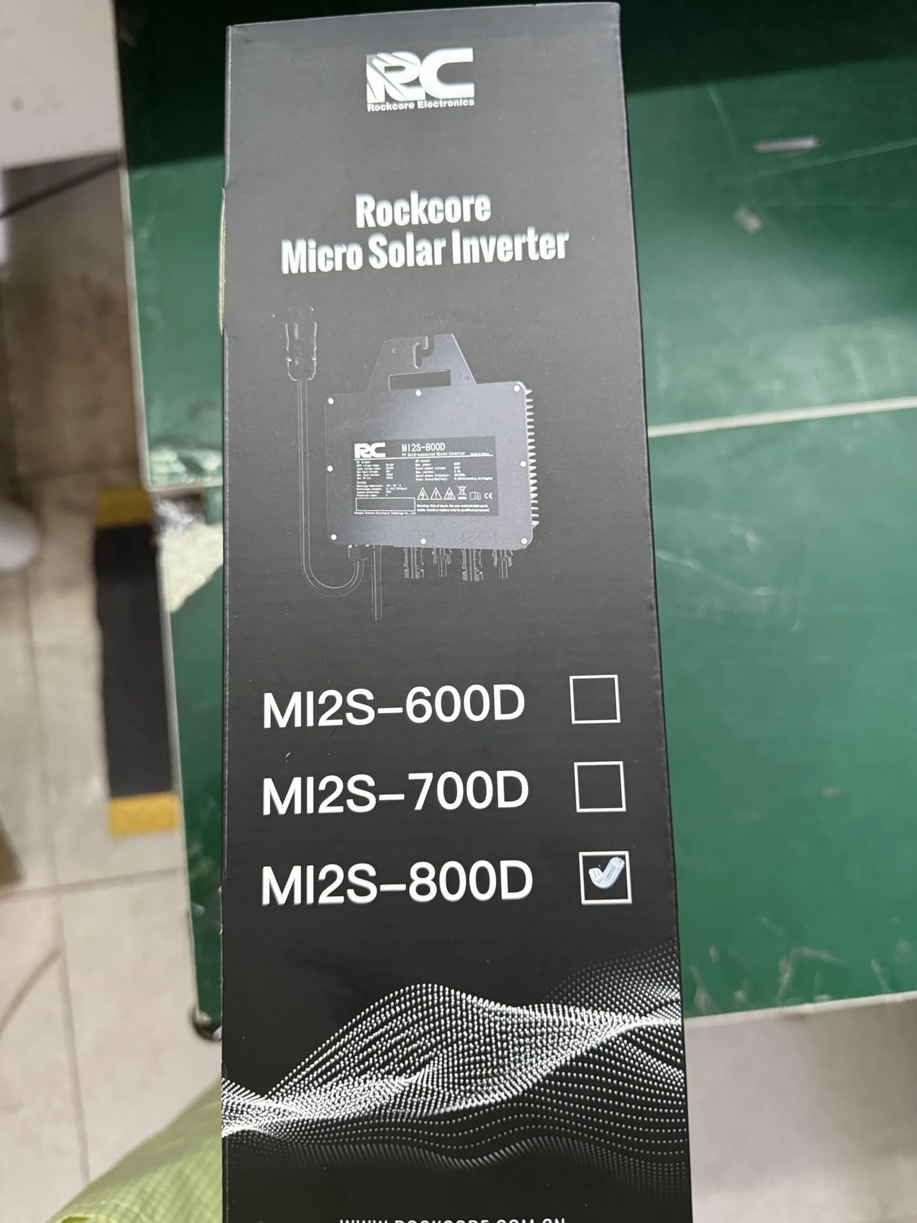 RC Micro-inverter, aggiornato a 800W, inverter solare intelligente, Controllo dell’app tramite Wi-Fi, adatto per impianti solari da balcone, efficienza MPPT 99,8%.