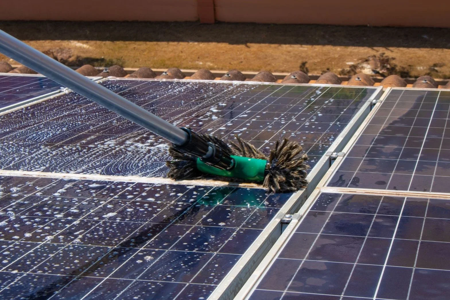 2BM SOLAR CLEAN Detergente 5L Specifico Pulizia Pannelli Fotovoltaici e Solari, Antistatico, Alto Potere Pulente