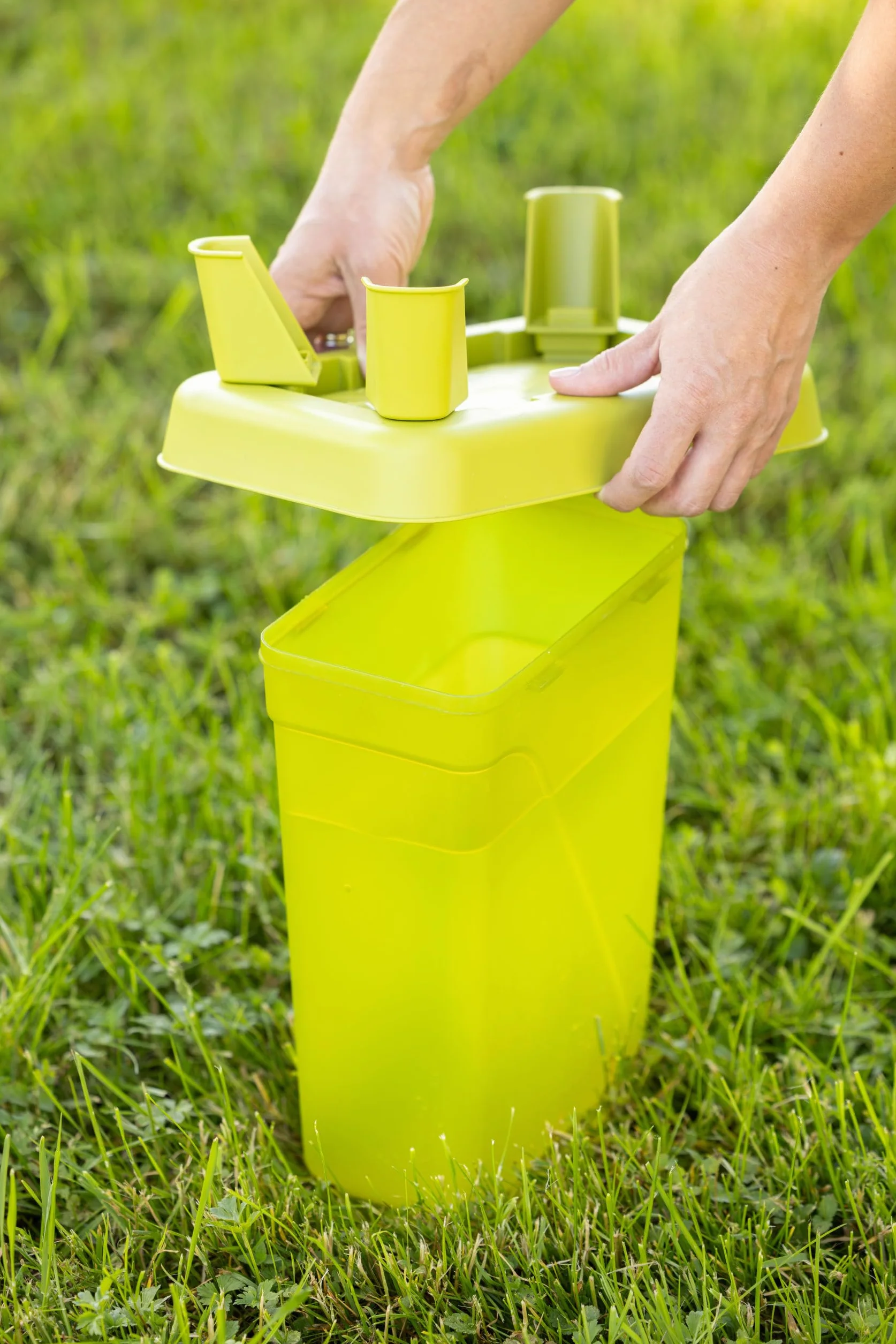 Kerbl Hobbyfarming abbeveratoio in plastica 3,5 l Verde 16x24x35 cm per pollame