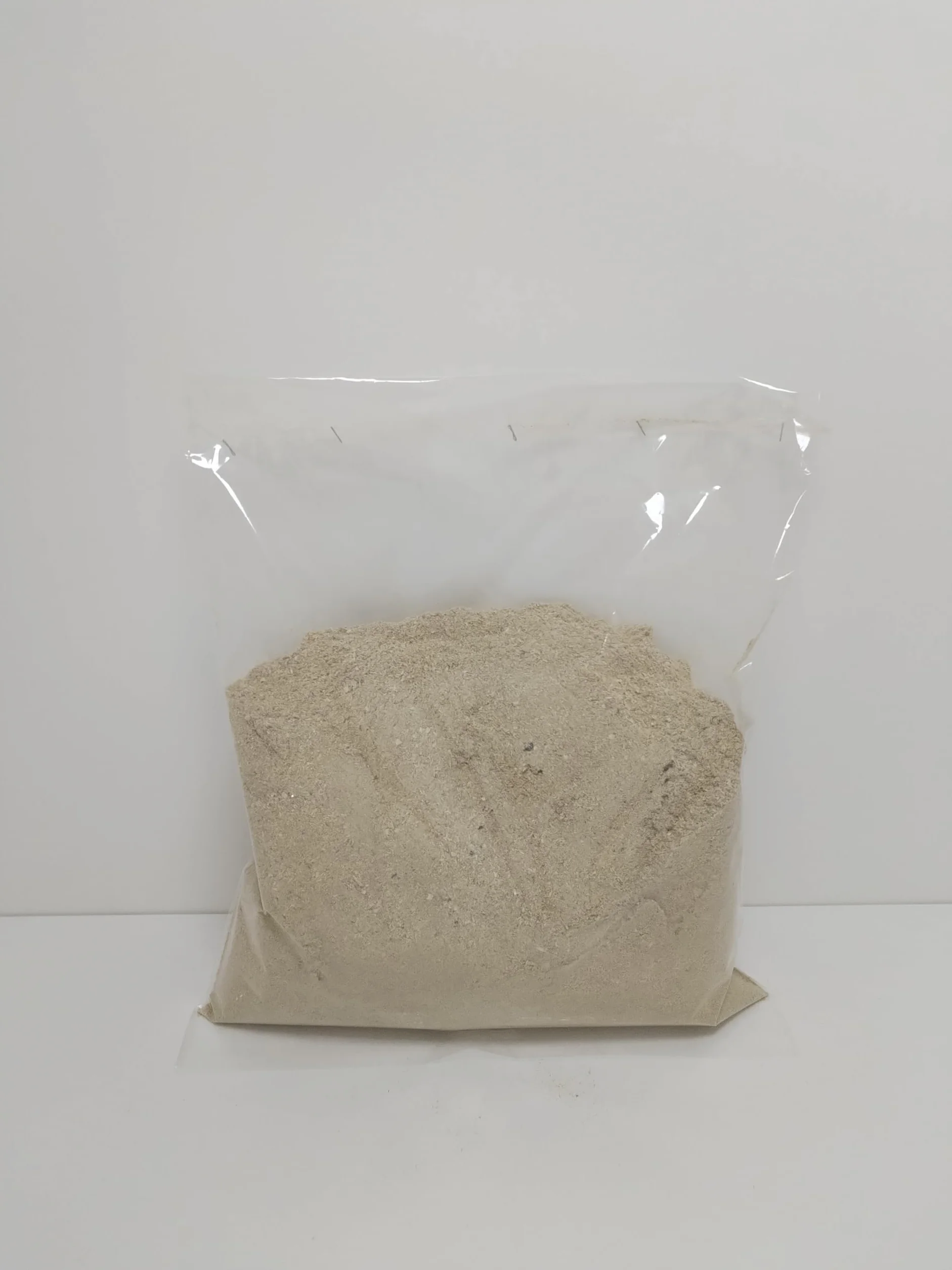 Generico Segatura Assorbente Universale 1/2 / 5/10 kg – Assorbe Oli, Liquidi e Trucioli – Officine, Garage, Laboratori – Sacco Resistente e Pronto all’Uso (2, Chilogrammi)