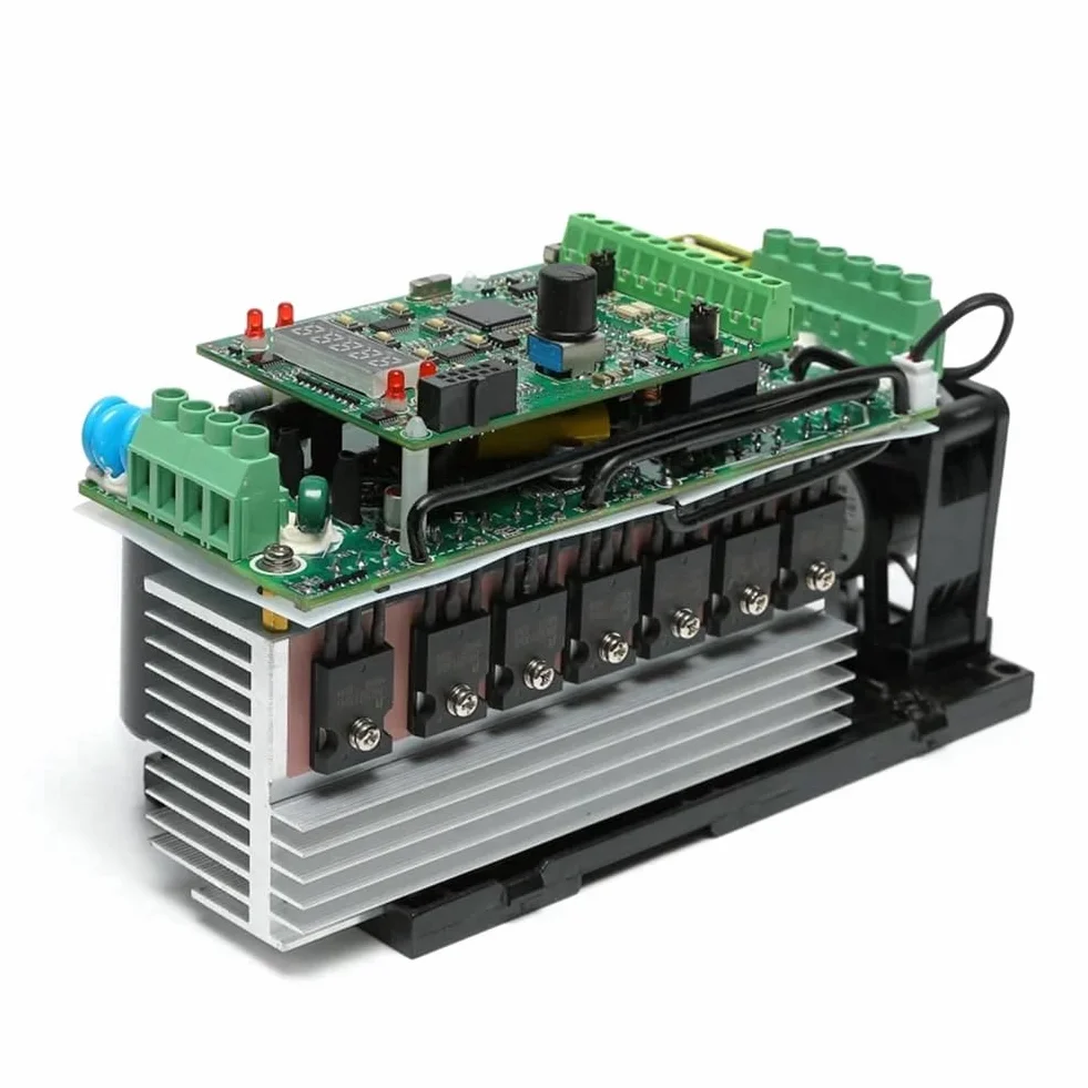 Invertitore di frequenza da 220 V a 380 V VFD ingresso monofase uscita trifase inverter 5,5 KW controllo motore