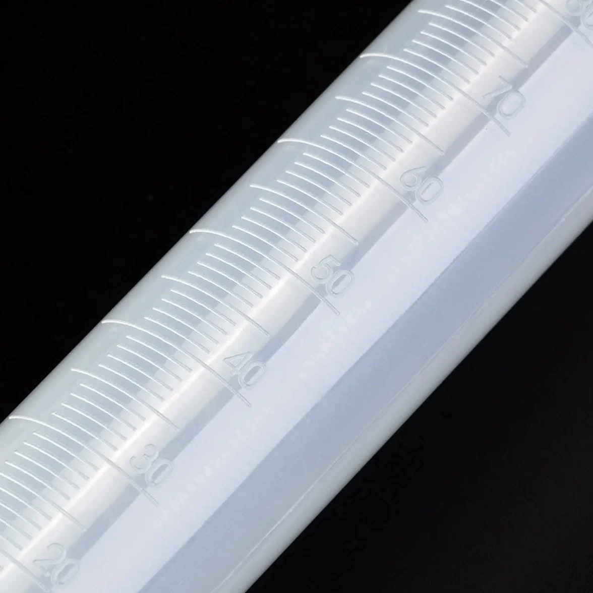 Cilindro graduato in plastica trasparente 100 ml