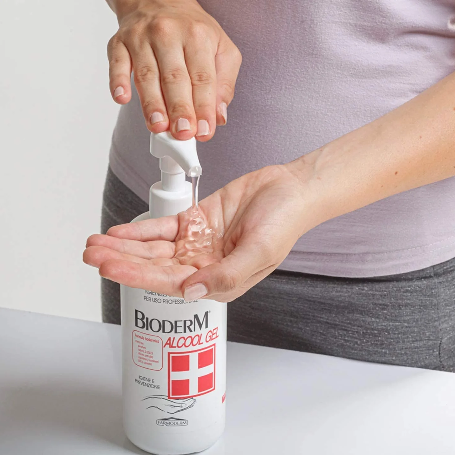 Bioderm Alcool Gel Igienizzante Mani 500 ml - Soluzione Alcolica con Aloe Vera