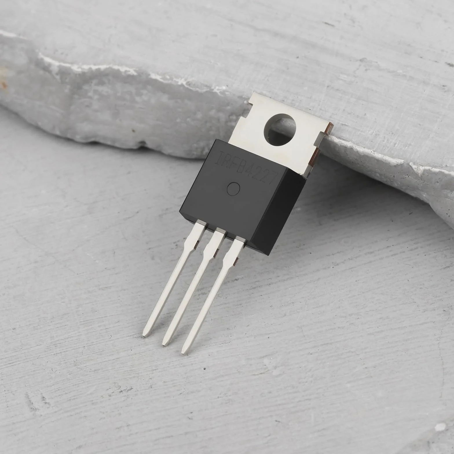 IRFB4227 Transistor MOSFET Di Potenza A Canale N TO-220 200 V 65 A