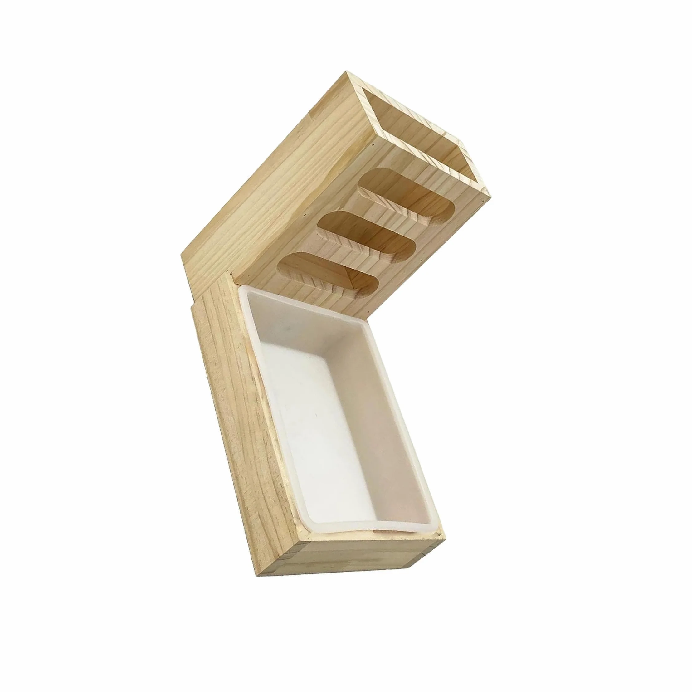 Mangiatoia per fieno in legno per conigli con lettiera. La costruzione di qualità mantiene l'habitat pulito in modo efficiente con la massima capacità di stoccaggio.