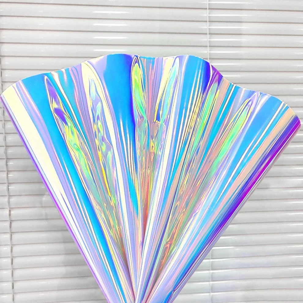 Rotolo di vinile olografico in PVC impermeabile in pelle sintetica iridescente laser arcobaleno per fai da te olografico blu, 30 x 135 cm XHT-299-L XHT