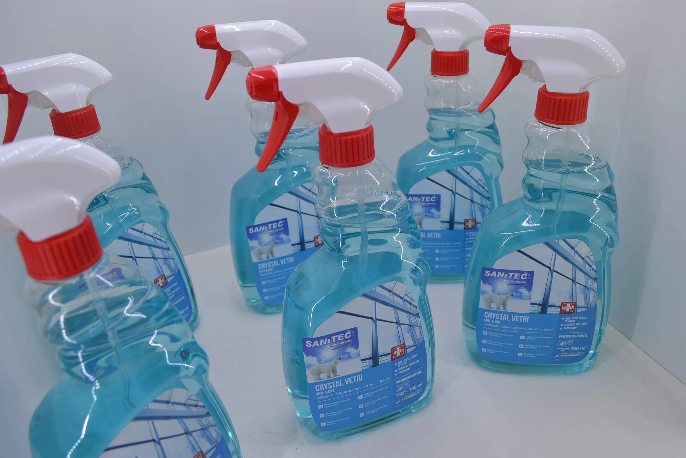 Sanitec detergente professionale vetri Crystal Vetri 750ml cartone 6pz Anti-Alone