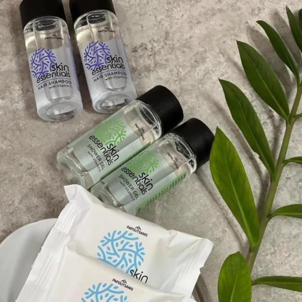 Flexi Amenities Set Cortesia Hotel Skin Essentials 33 ml Linea Cortesia Completa 50 Set (250 pezzi)