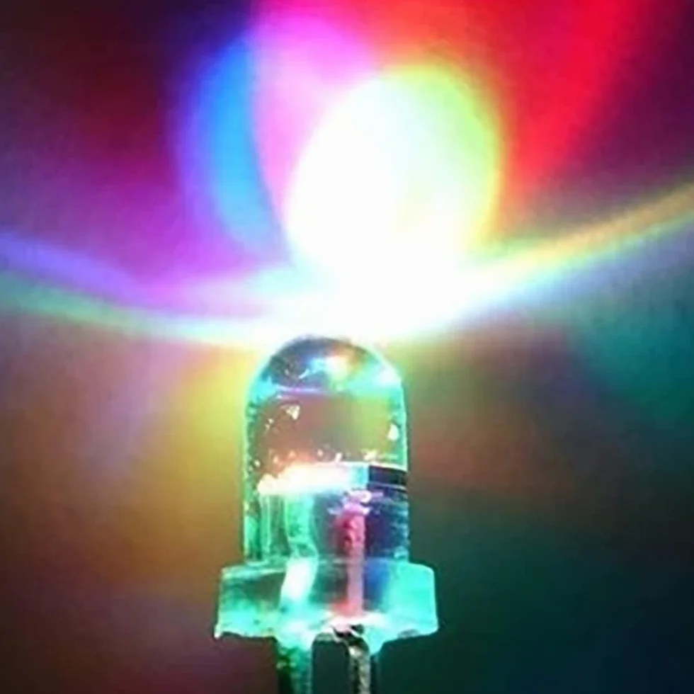 100 pezzi 5 mm RGB Multicolor lampeggiante rapido cambio di colori Diodi LED dinamici luci lampeggianti rotondi DC luminose lampadine componenti elettronici, diodi luminosi tremolanti