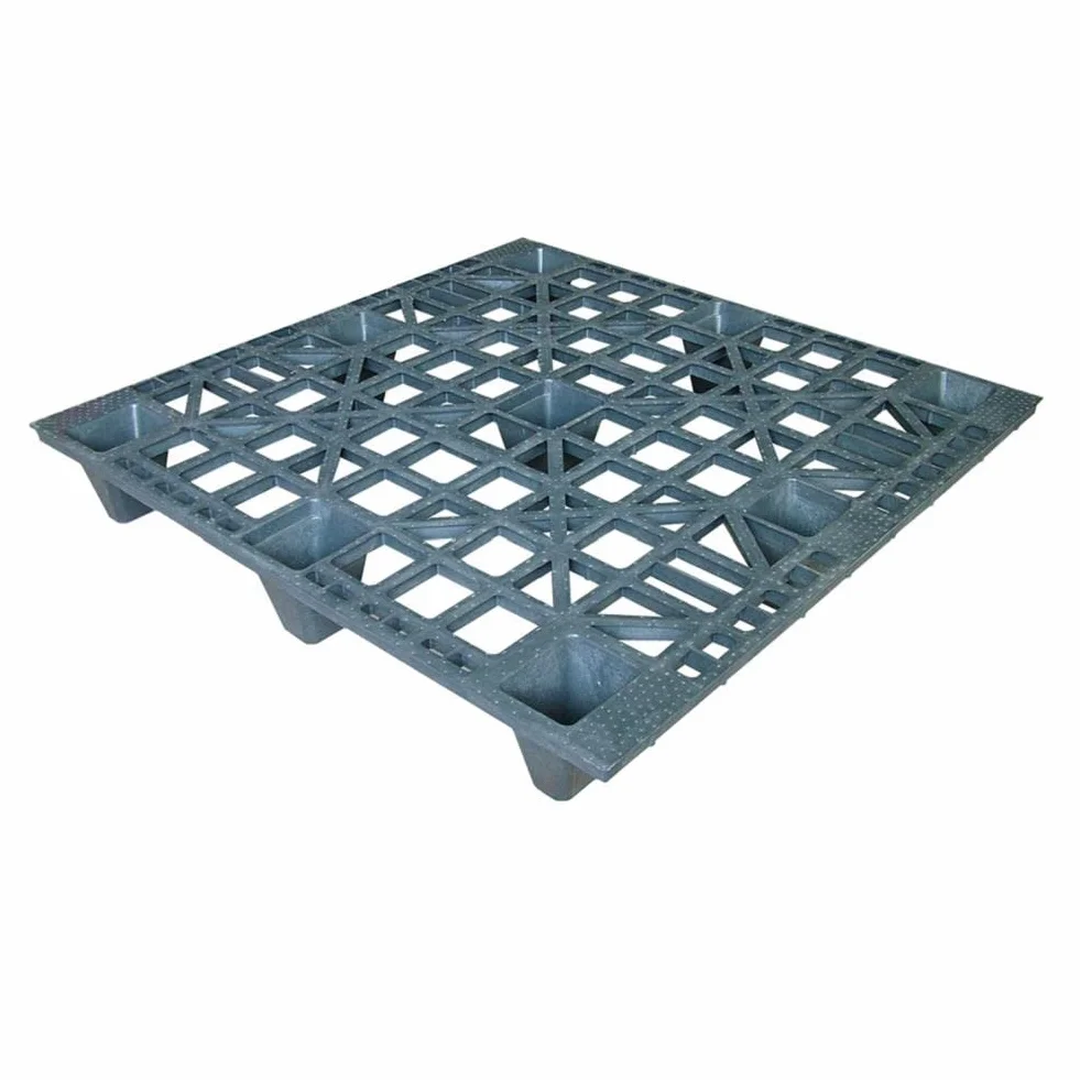 Pallet in plastica riciclata (PP), Mis. 1100 L x 1100 P x 143 H mm, con 9 piedi, piano forato, portata statica 1300 Kg, portata dinamica 800 Kg