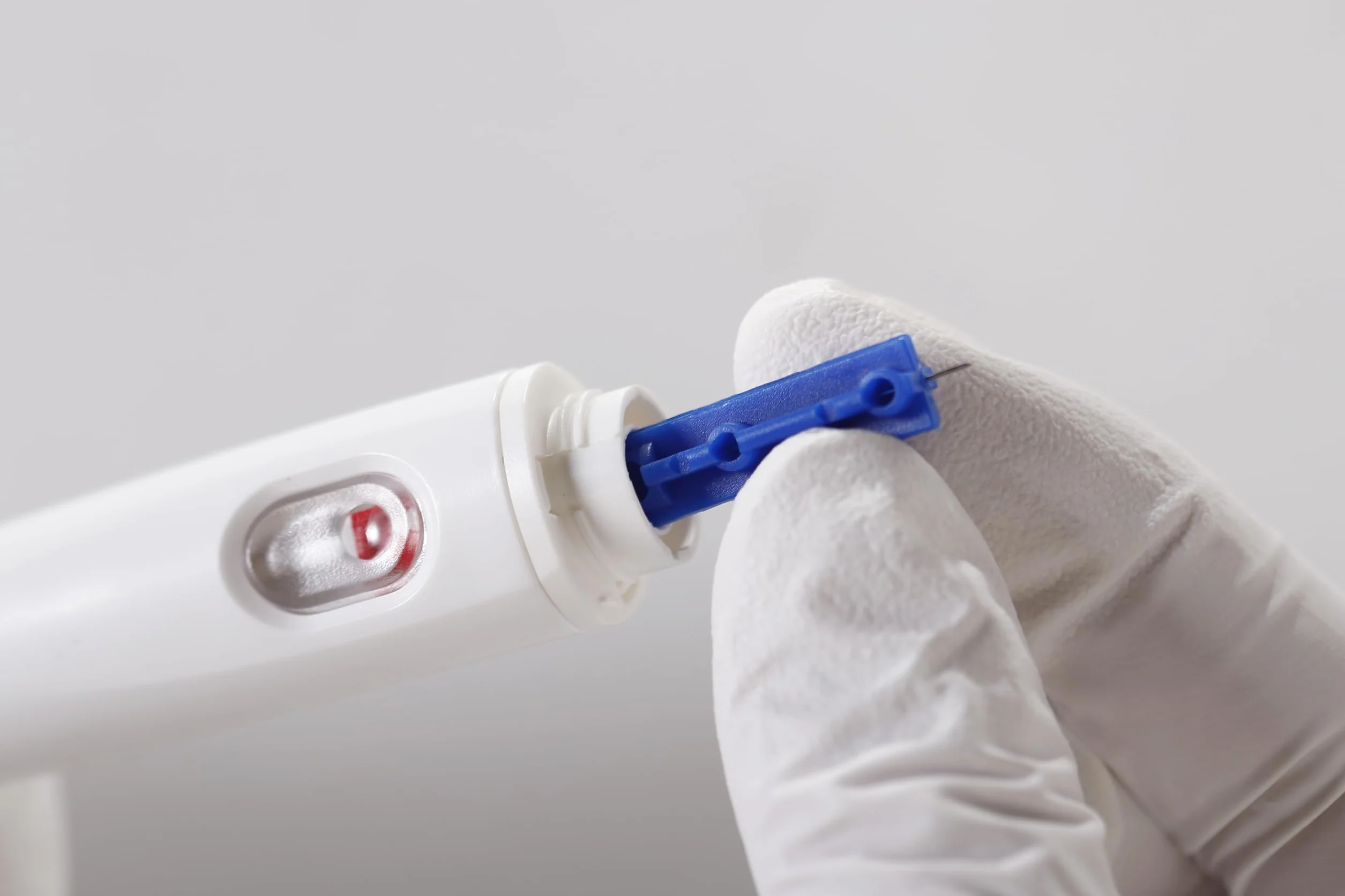 EUROPAPA® Lancette 100 Pezzi, Lancette Sterili Monouso, Lancette Sangue, Lancette Di Sicurezza Per La Misurazione Della Glicemia, Diabetici, Misuratore Di Glicemia Serie EUROPAPA BG Applicabile