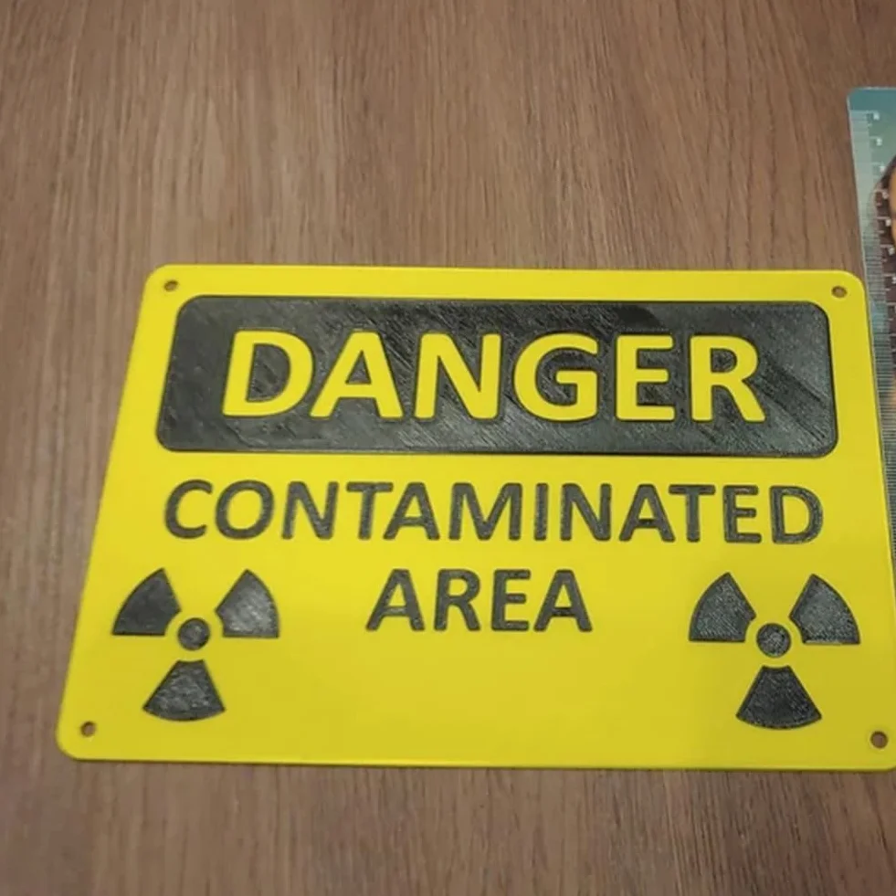 Segnale di pericolo per area contaminata da radiazioni nucleari/pericolo, facile da usare