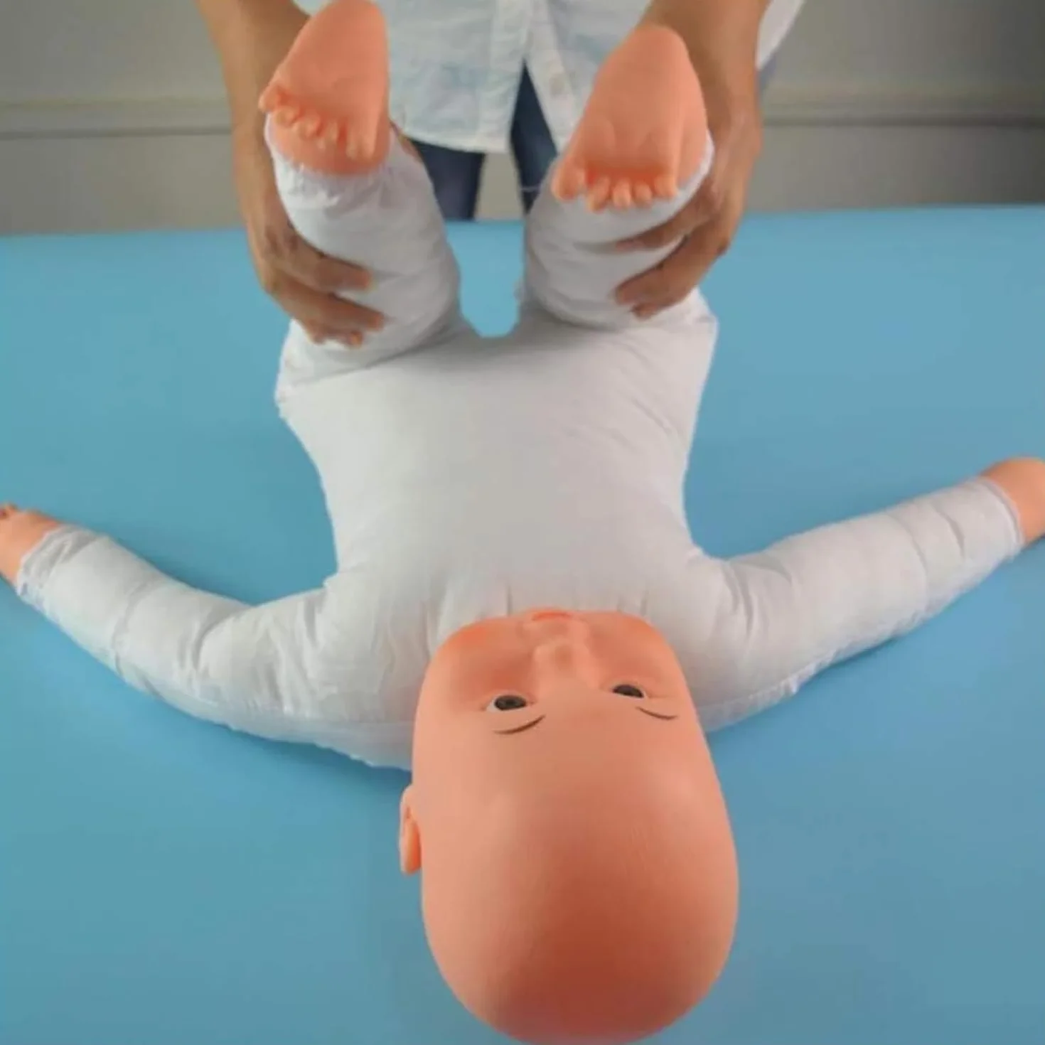 Manichino neonato 20 pollici 60 cm bambola tattile esercizi passivi modello didattico reborn realistica figura intera esposizione pannolini