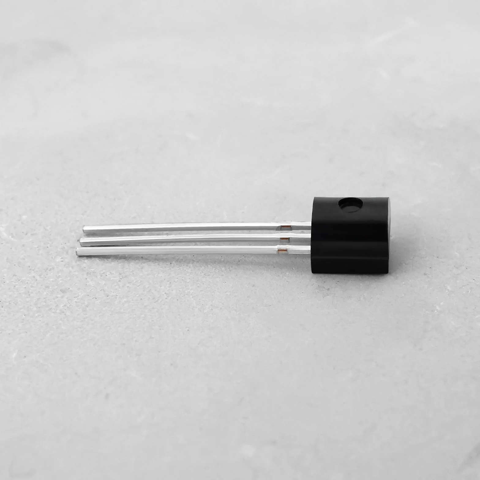 Create idea Transistor a effetto di campo di giunzione a 3 pin a canale N, a basso rumore, ad inserimento diretto, transistor audio, 2SK170GR, 40 V, 15 mA, per amplificatore audio, 20 pezzi