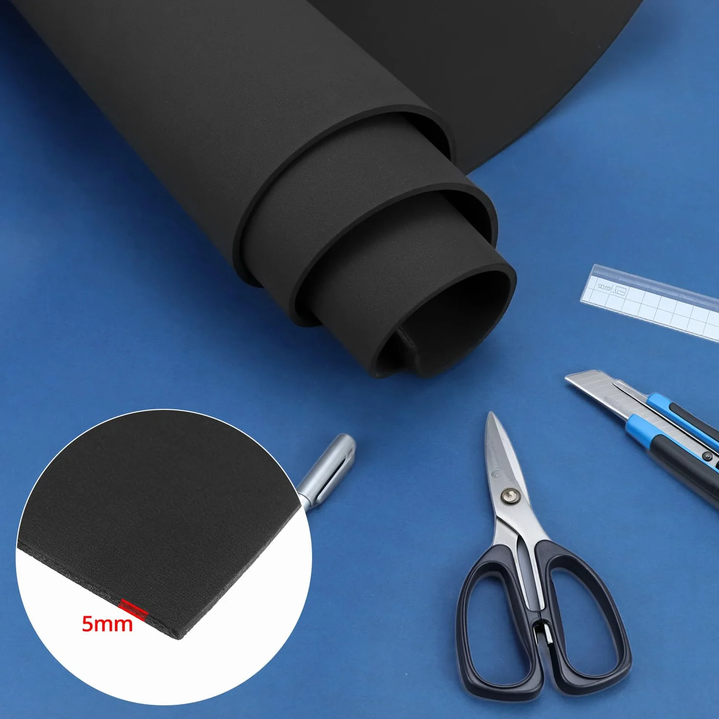 QWORK Rotolo di Schiuma EVA Nera 35 x 150 cm Spessore 5 mm Densità 86 kg/m³ per Cosplay