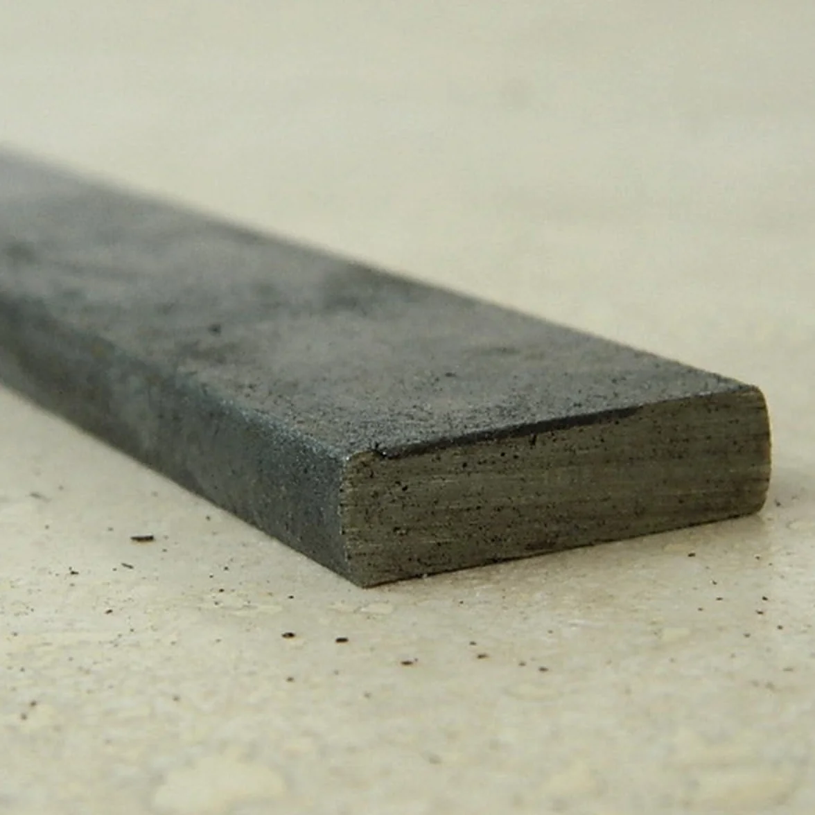 Barra piatta in ferro mis. 80x5x1000 mm Set da 2 pezzi Made in Italy