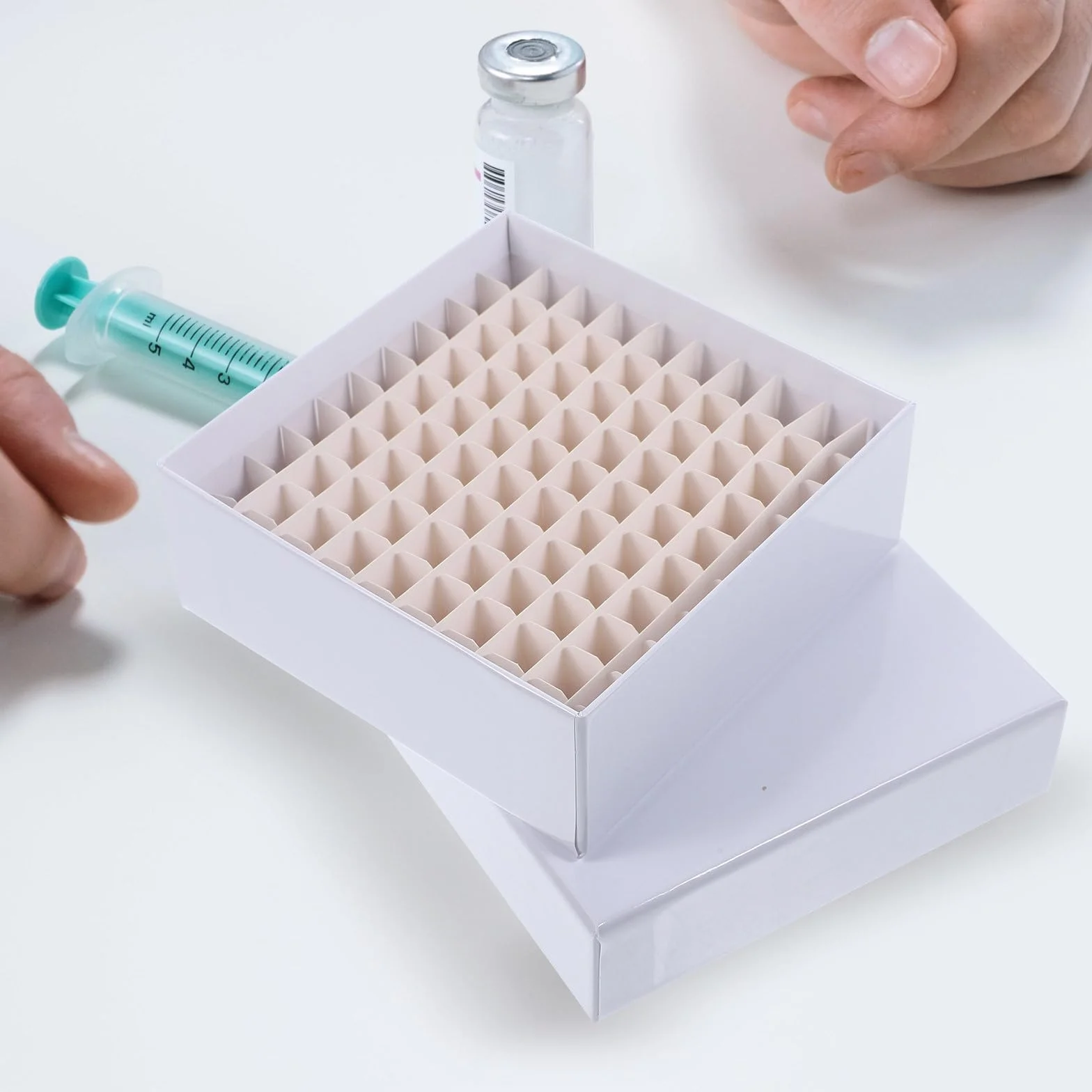 Porta Provette da 100 Scomparti per Microcentrifuga in Carta Bianca, Scatola di Stoccaggio per Congelatore