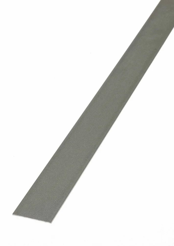 Barra piatta 23,5x1,2 acciaio laminato a freddo zincato 1 m