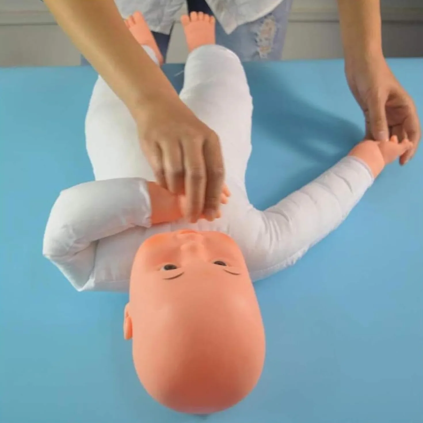 Manichino neonato 20 pollici 60 cm bambola tattile esercizi passivi modello didattico reborn realistica figura intera esposizione pannolini