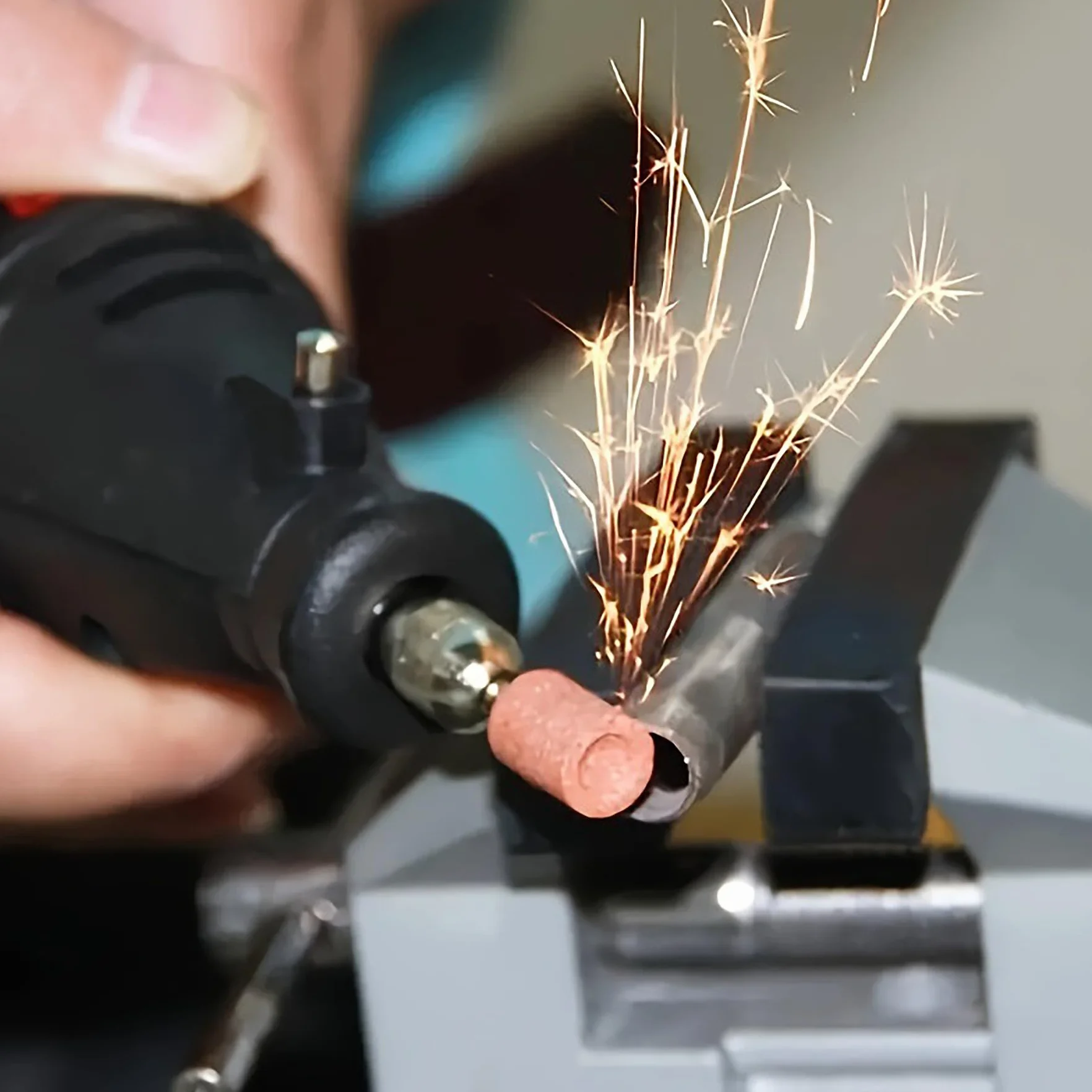 Set di 42 punte per levigatura e lavorazione del legno, testa di lucidatura, punte per trapano e avvitatore a batteria, mouse abrasivo per sbavatura e levigatura