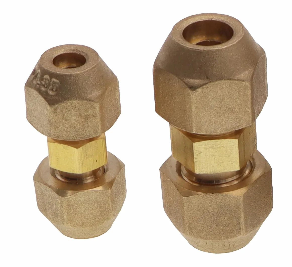 Prolunga per tubi in rame per aria condizionata - Dado svasato da 1/4" e 3/8", Doppio connettore giunto, Testa di collegamento intermedia, Senza saldatura, Adatto per tubi di diametro da 1/4" e 3/8"