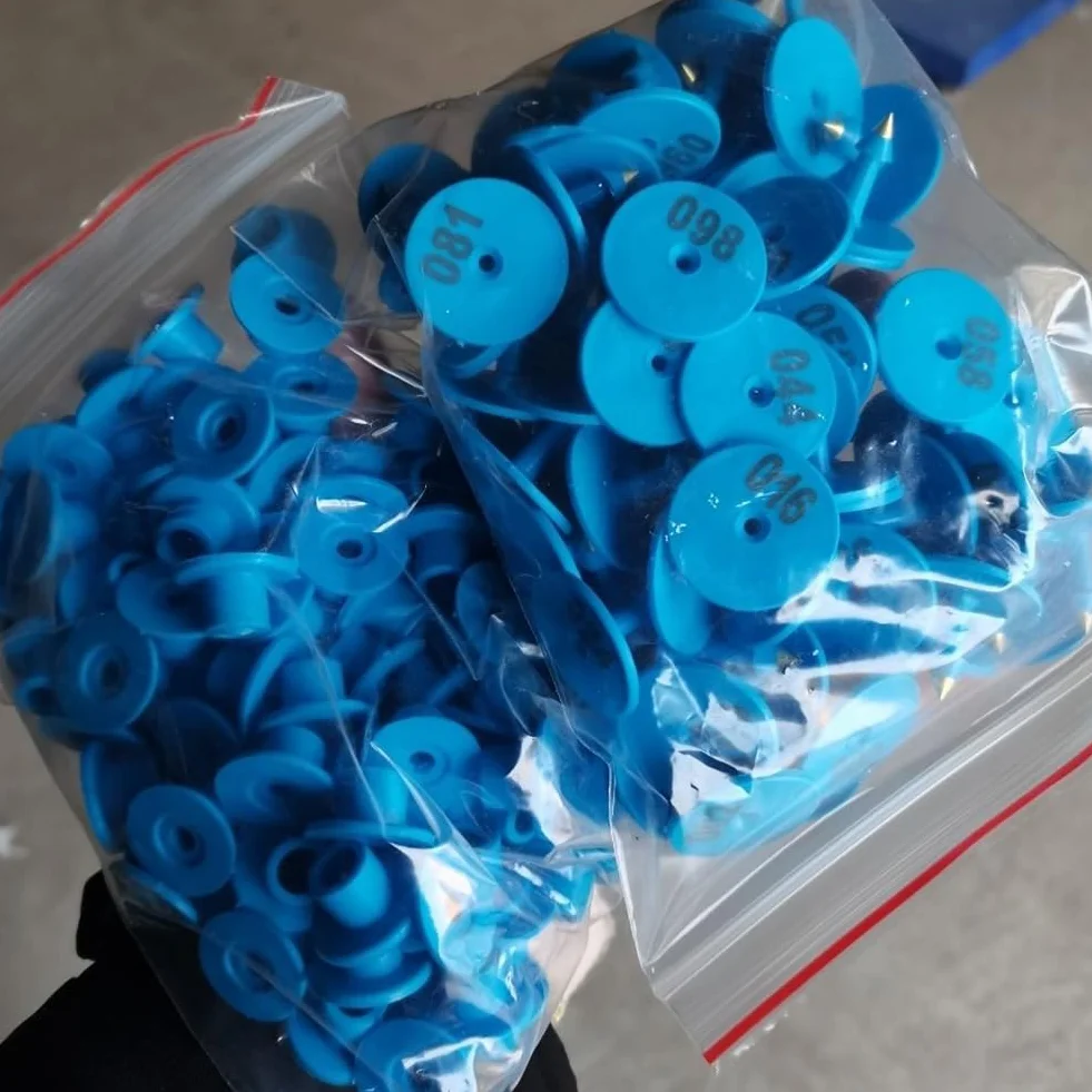 100 marche auricolari per bestiame con numeri tondi 001-1000 adatte per suini, ovini e bovini (verde/viola/rosso/bianco/giallo/blu/arancione) blu 001-100
