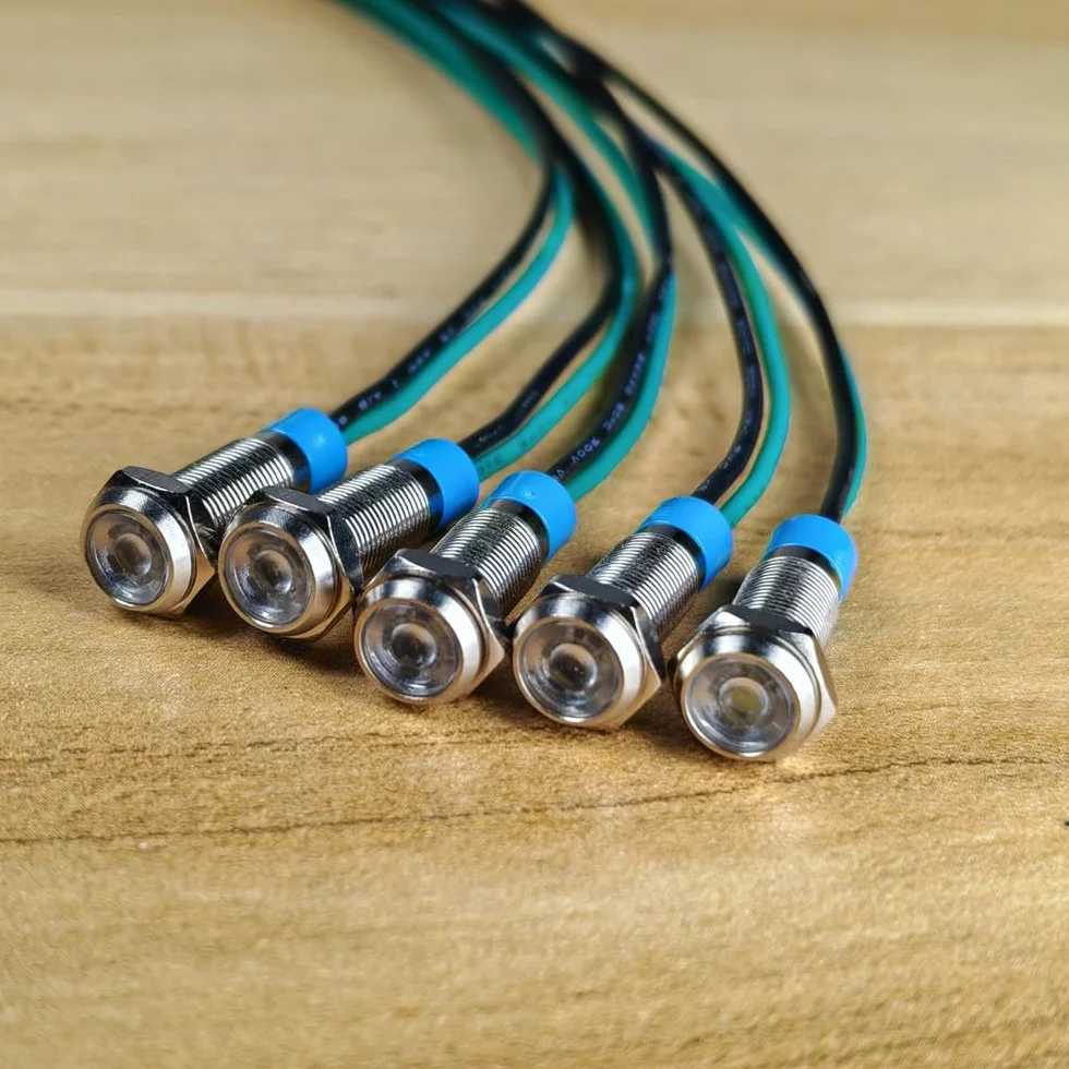 Gebildet 5pcs 6mm 3V-4.5V-5V-6V-7.5V-9V LED Indicatore Luminoso in Metallo Lampada di Segnalazione Impermeabile con Filo (Bianco)