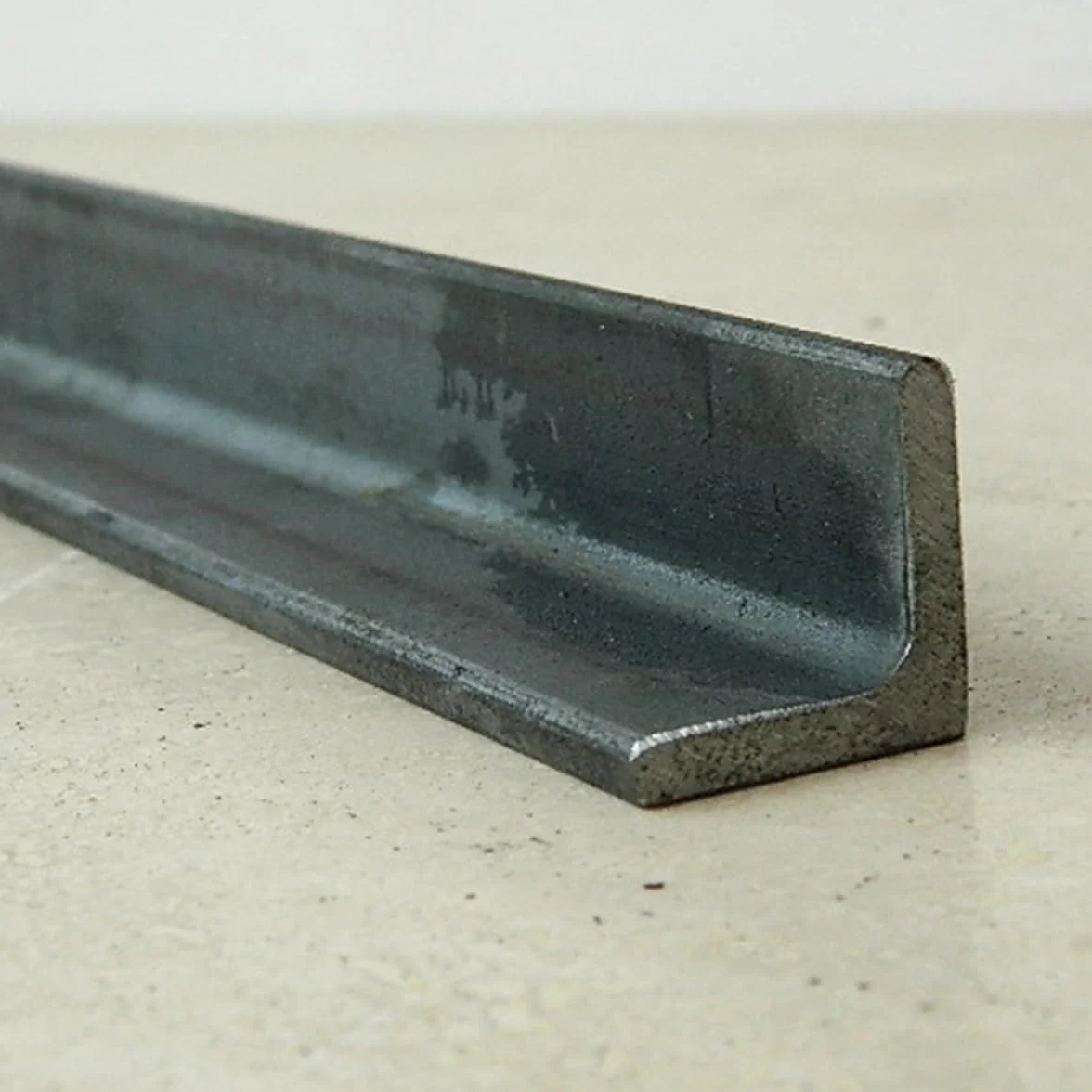 Barra in ferro liscio profilo a L angolare grezzo 40x40 mm spessore 5 mm Misura 2 mt 2000 mm Made in Italy