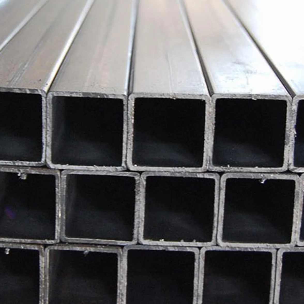 Tubo Quadrato in Ferro Grezzo 45x45x2 mm - Spessore 2 mm - 1 mt / 1000 mm - Made in Italy