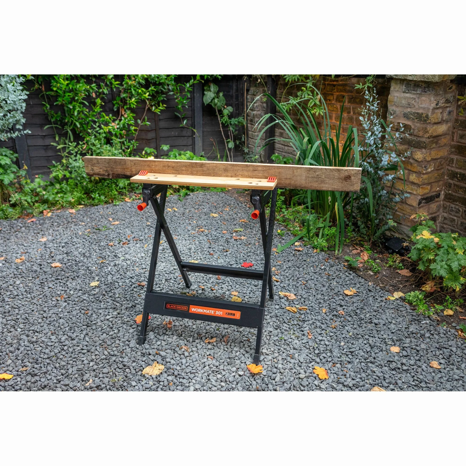 BLACK+DECKER, Banco da Lavoro Workmate, Black/Wood, 15.5 x 84 x 12.5 cm. WM301-XJ