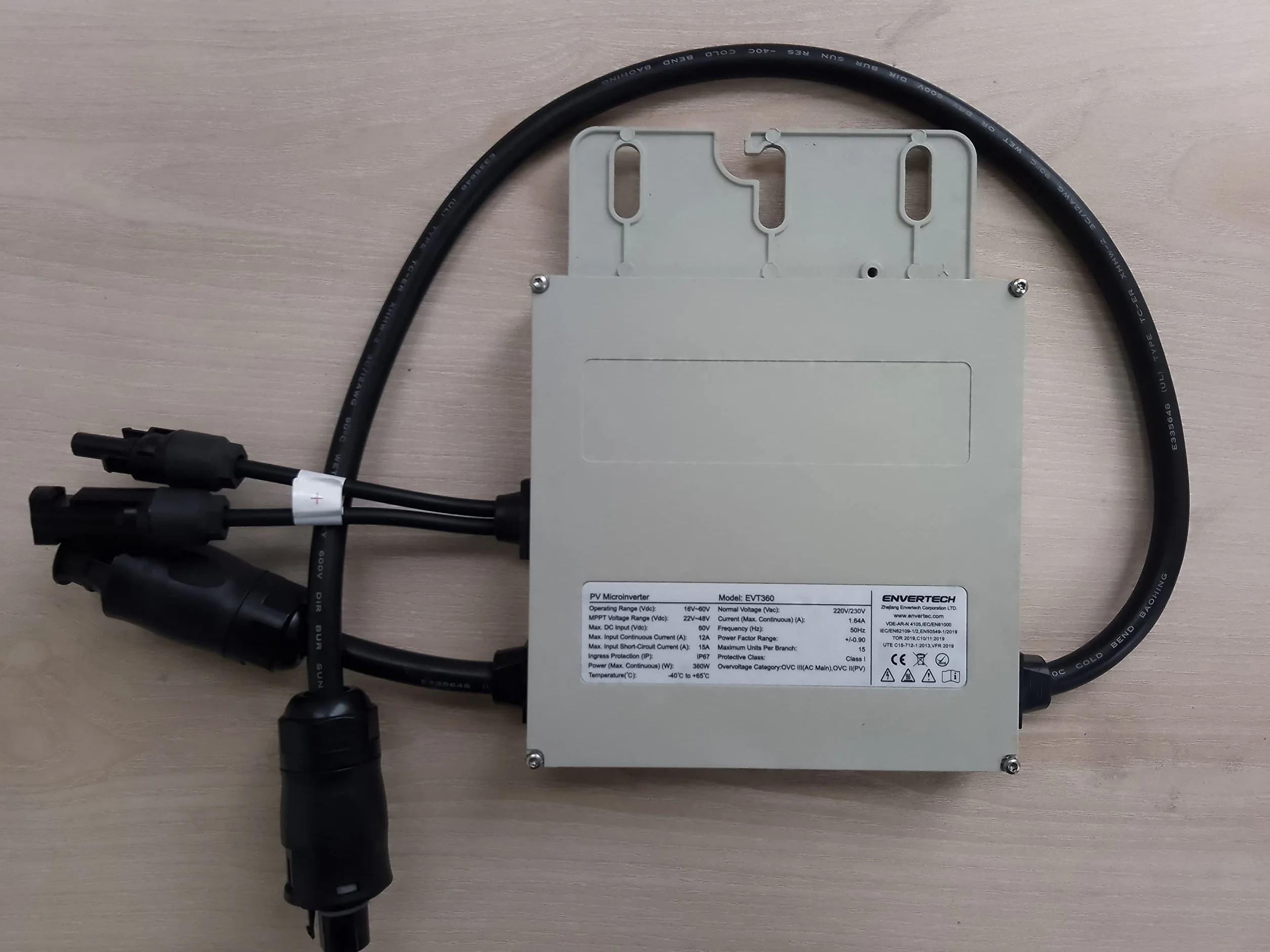 Envertech EVT360 W Microinverter Solar Microinverter DC 16 V-60 V a AC 220 V-230 V, per pannelli solari o piccole turbine eoliche (EVT360)