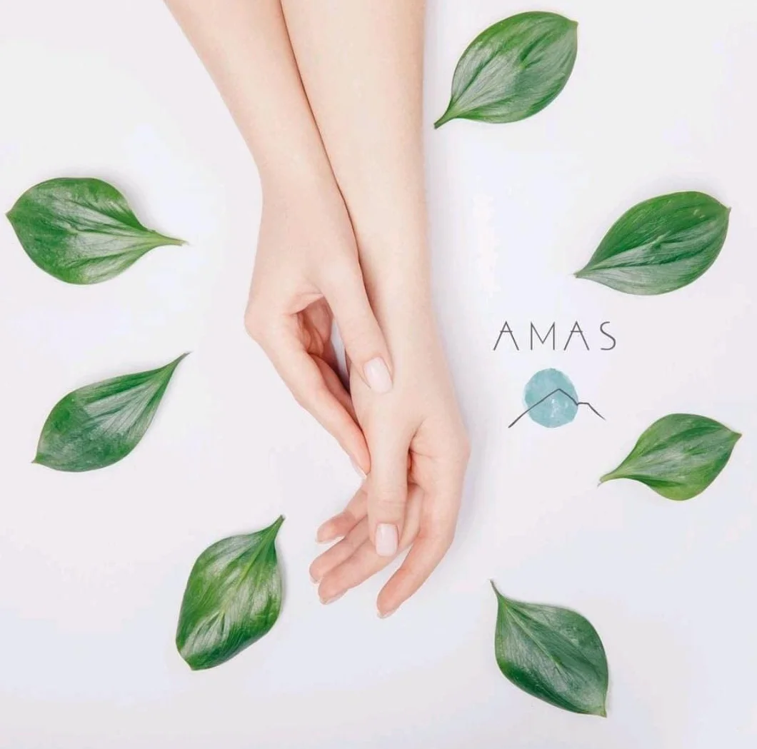 AMAS Spray Igienizzante Mani e Multiuso 98% Origine Naturale Alcool 70% Olio Essenziale di Eucalipto 50 ml
