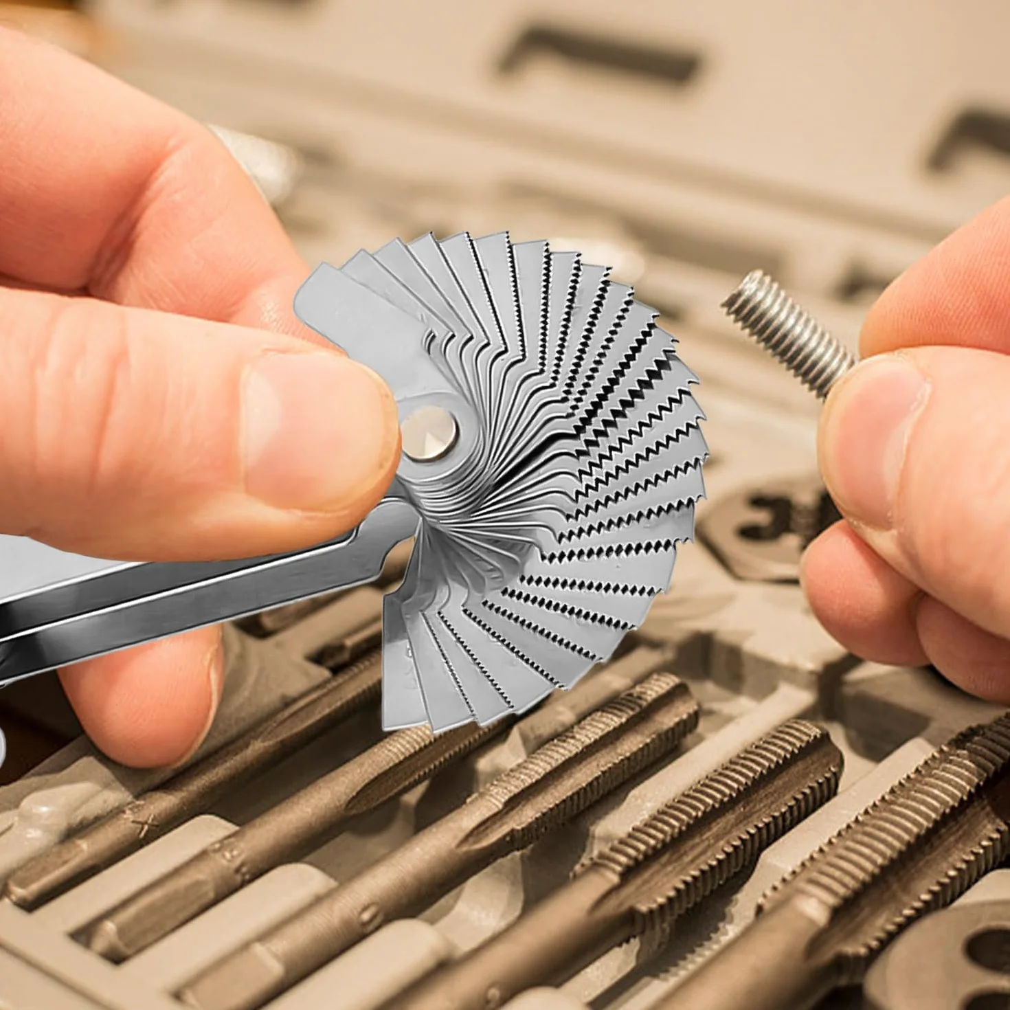 KRYMSON Calibro per filettature, Misuratore di precisione metrico con impugnatura a scorrimento