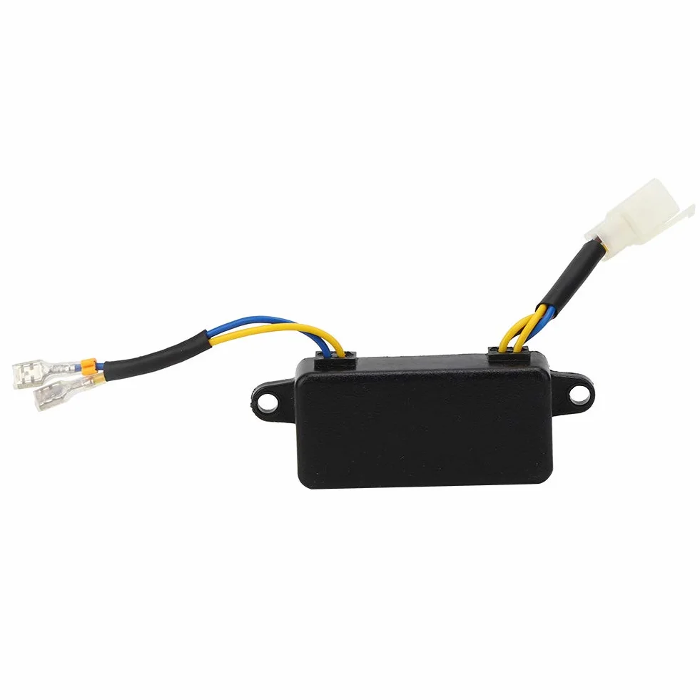 Regolatore di Tensione, Automatico AVR 250V 220UF 6 Fili per Generatore 1-3KW Distanza Tra i Fori 10 cm / 3,9 Pollici