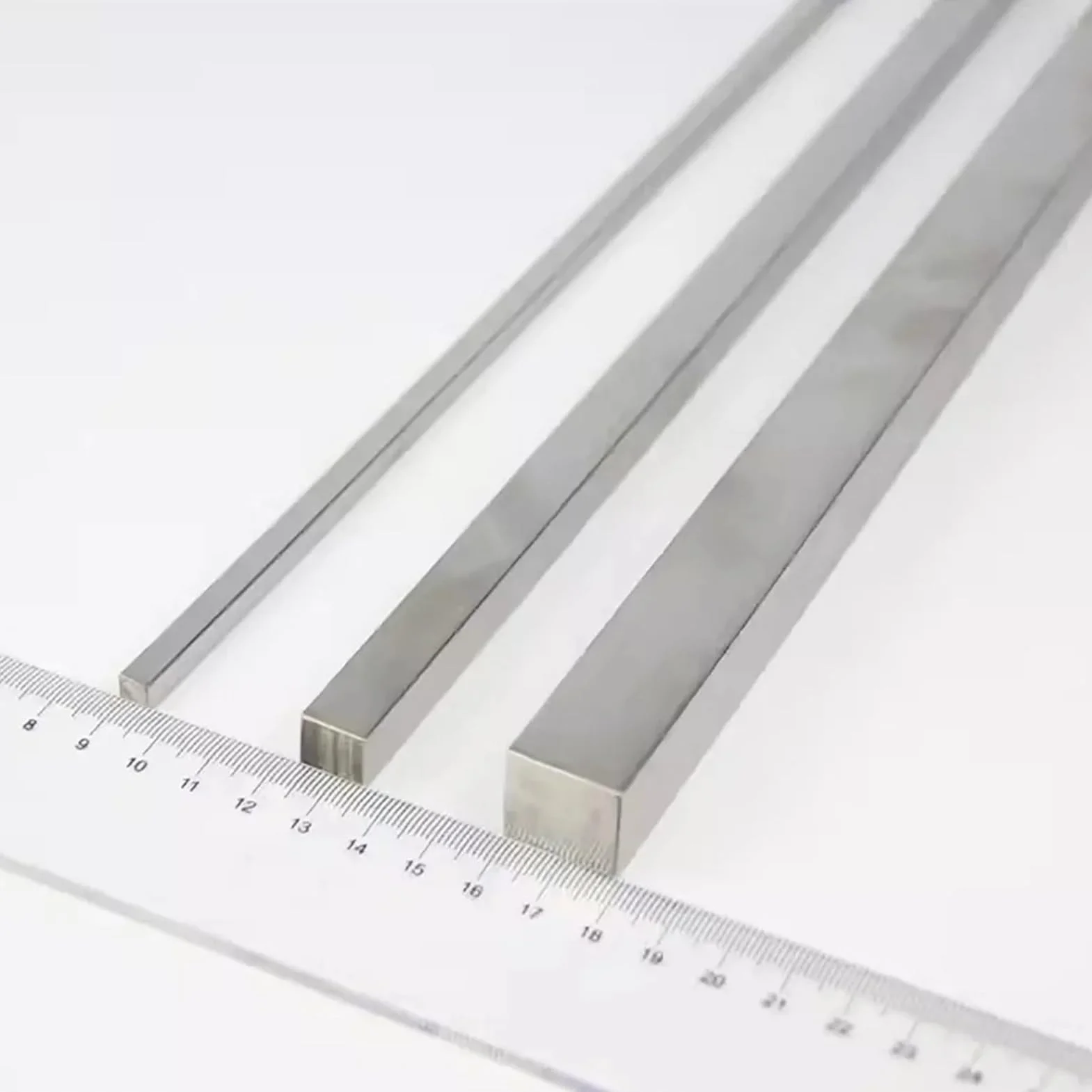 Barra quadrata acciaio inossidabile 304 500 mm 8x8x1,5 mm 20 mm