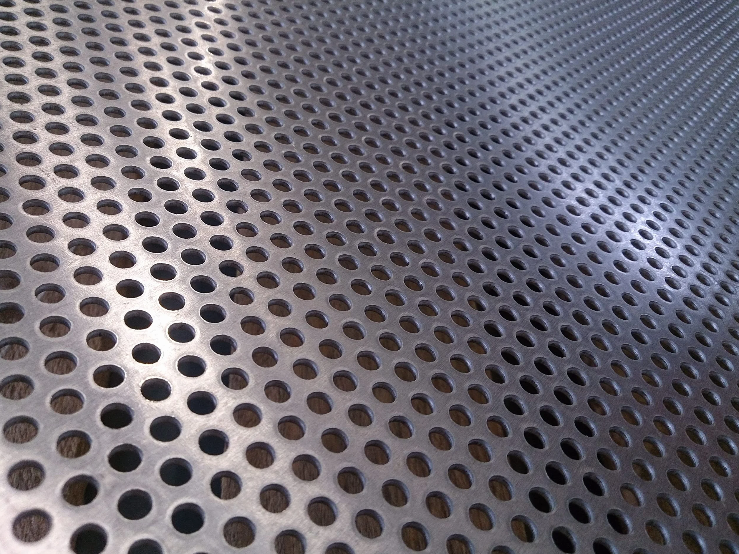 Lamiera forata in acciaio inox 2,0 mm 1.4301 VA 35 x 1000 mm