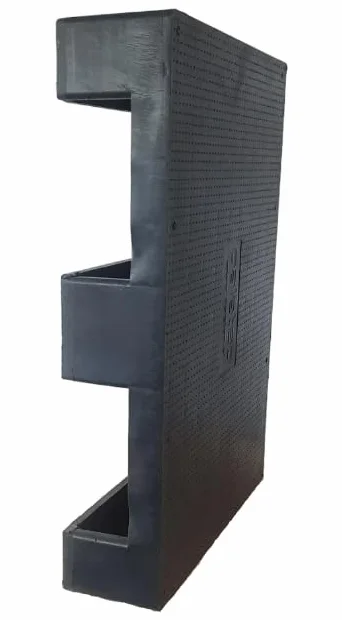 Pallet in plastica 80x60 | ANTISCIVOLO COMPLETO (pieno, PE riciclato)