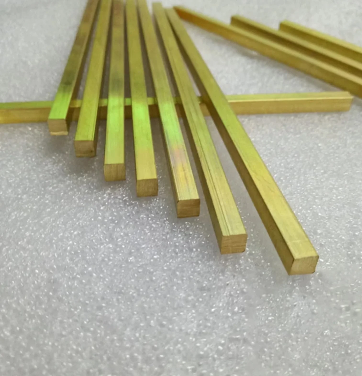 Barra Quadrata in Ottone 9.5x9.5x500mm Barre Solide